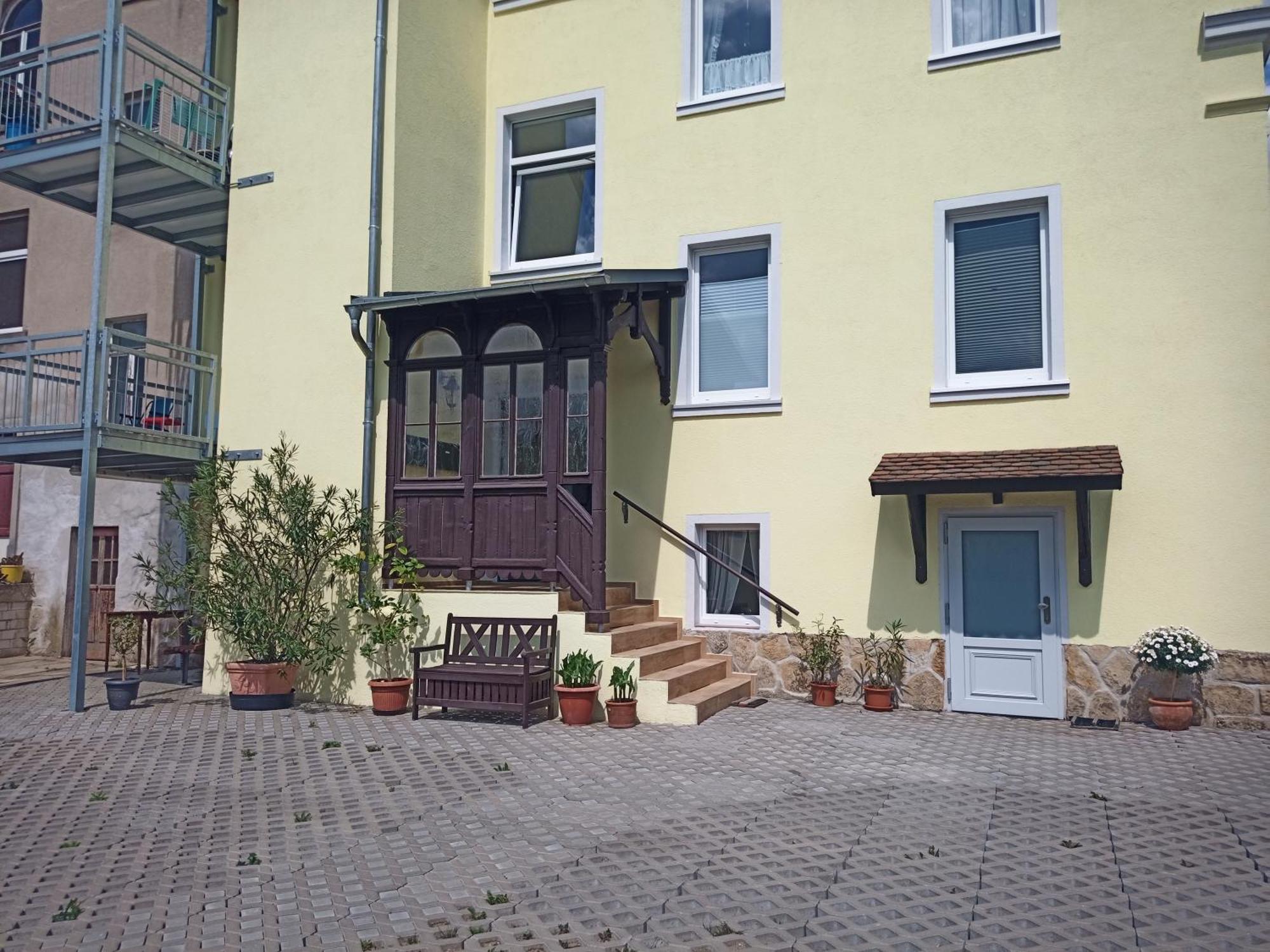 Ferienwohnung Urlaubsbasis Renate Цитау Екстериор снимка